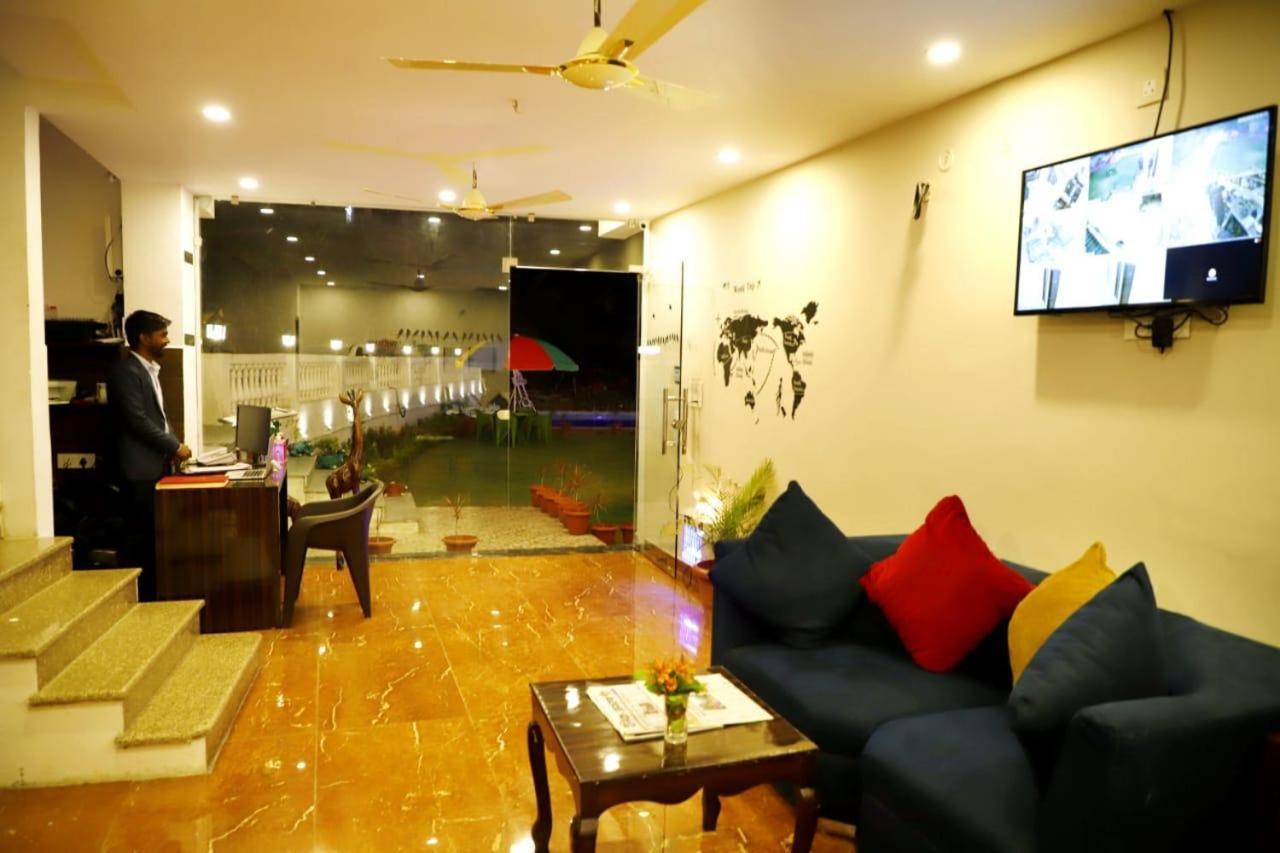 Rishikesh Grand Ξενοδοχείο Εξωτερικό φωτογραφία