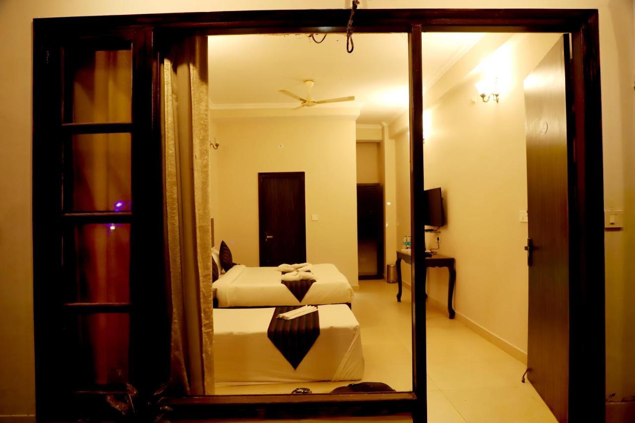 Rishikesh Grand Ξενοδοχείο Εξωτερικό φωτογραφία