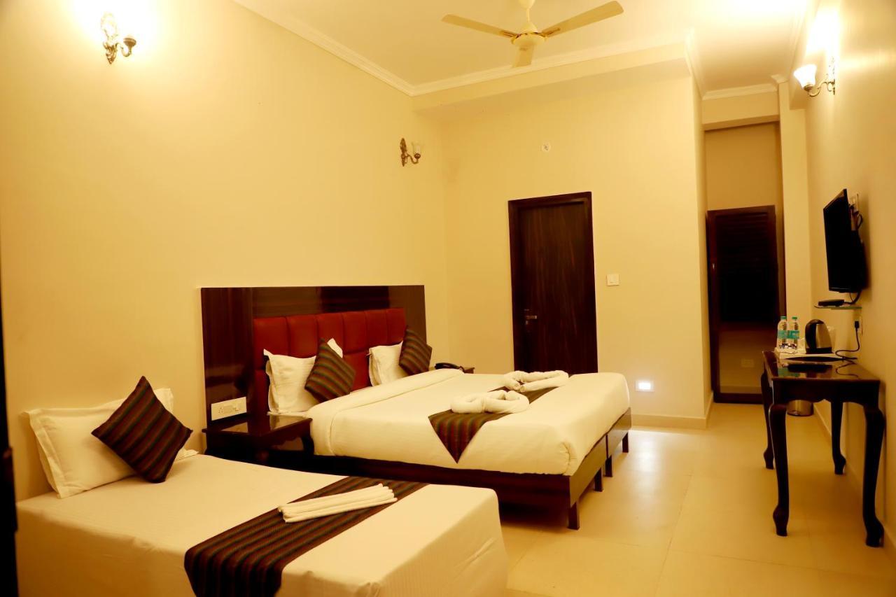 Rishikesh Grand Ξενοδοχείο Εξωτερικό φωτογραφία